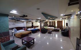 Nayath Serviced Apartments & Haritha Apartments Family-Only Apartments In Tirupati, Big Families, Groups Welcome